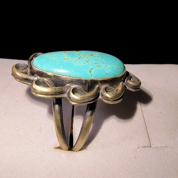 Signed Native American Pilot Mountain Turquoise And Sterling Silver Ring - Picture 7 of 12